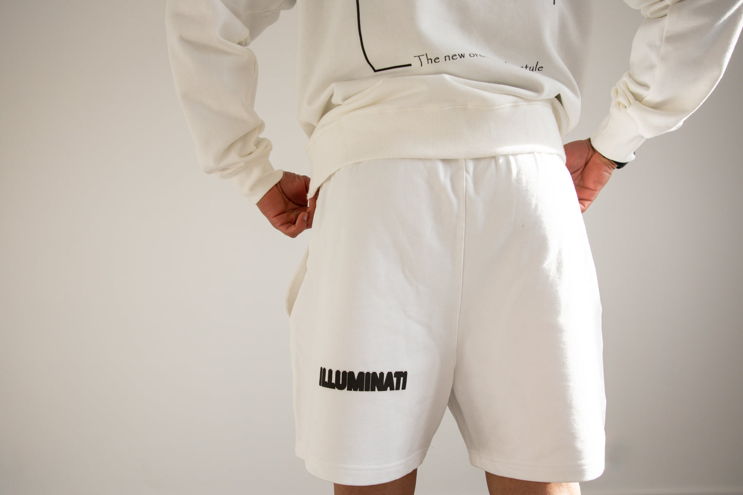 Pantaloncini oversize ILLUMINATI