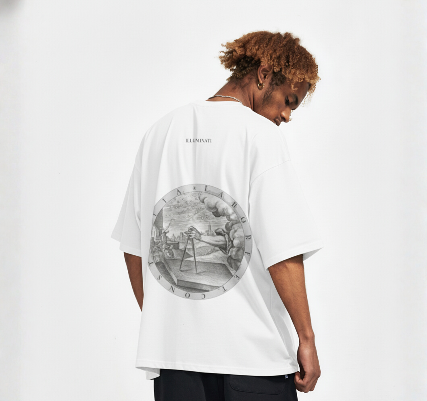 Boxy T-shirt - Labore et Constantia (Black Logo)