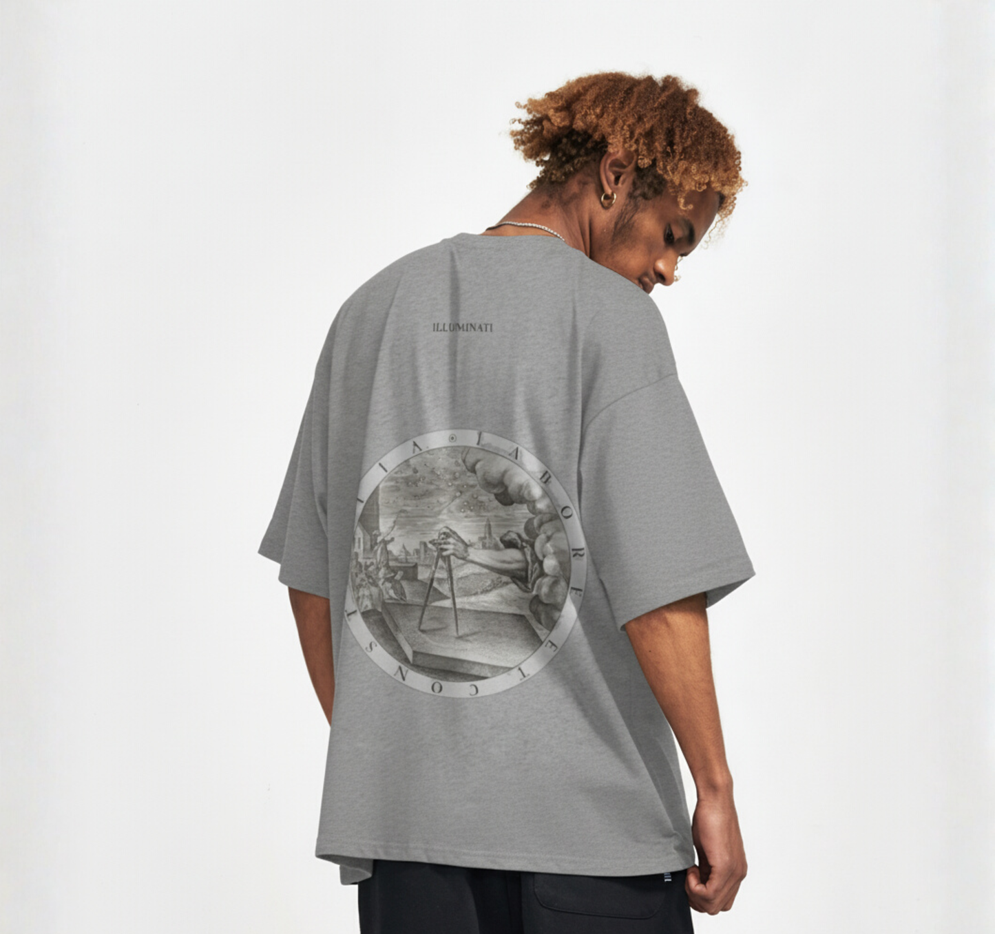 Boxy T-shirt - Labore et Constantia (Black Logo)