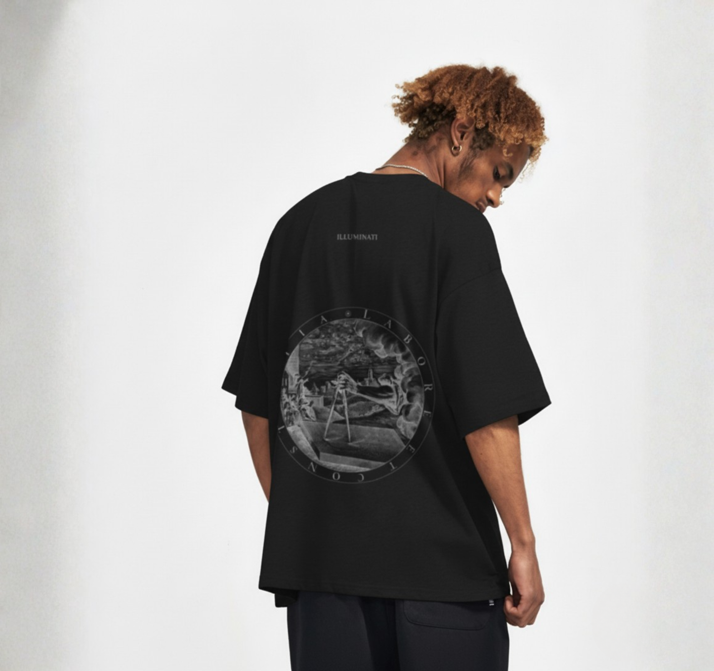 Boxy T-shirt - Labore et Constantia (White Logo)